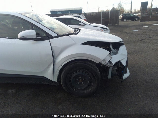 Toyota C-HR 2022 JTNKHMBX3N1130595 Image 6
