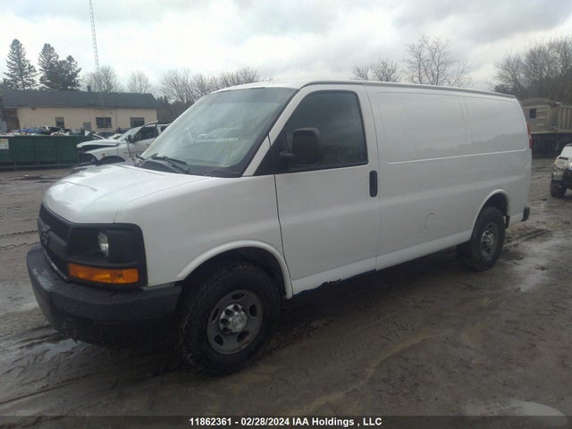 Chevrolet EXPRESS CARGO VAN 2016 1GCWGAFF7G1147329 Image 2