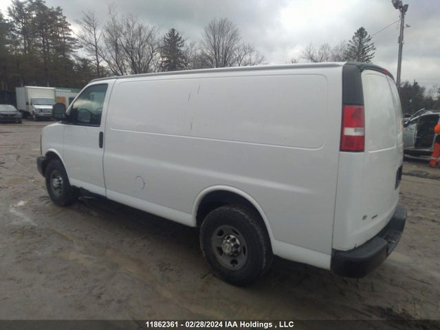 Chevrolet EXPRESS CARGO VAN 2016 1GCWGAFF7G1147329 Image 3