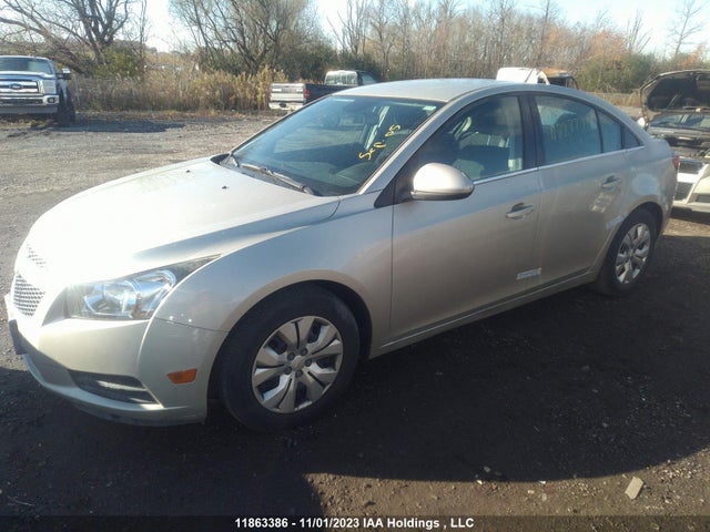 Chevrolet Cruze 2014 1G1PC5SB2E7294185 Image 2