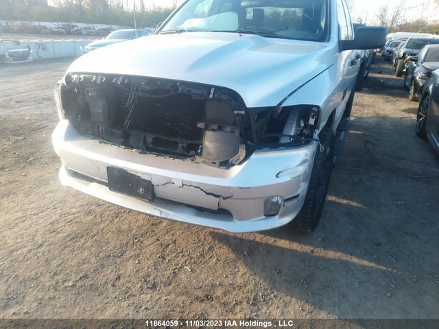 1C6RR7FG5JS235100 RAM 1500 St