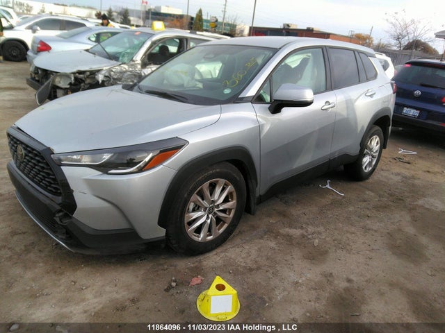 Toyota Corolla Cross Le 2023 7MUCAABG0PV048508 Image 2