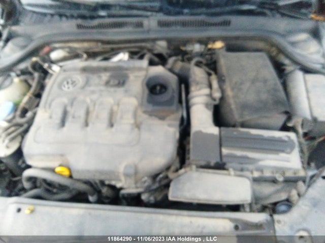 3VWDA7AJ9FM247440 Volkswagen Jetta Sedan Comfortline