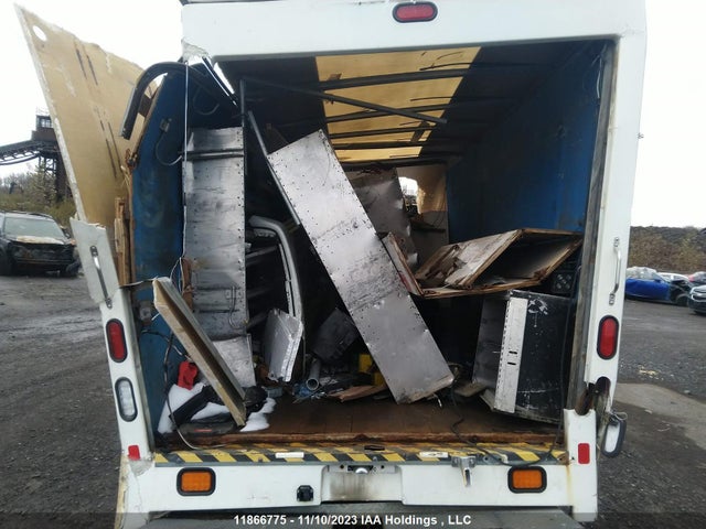 Chevrolet G3500 2015 1GB0G2CF1F1100851 Image 5