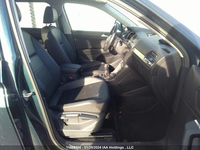 3VV2B7AX0KM107462 Volkswagen TIGUAN