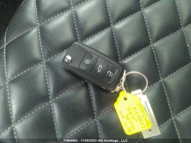 Volkswagen Beetle Wolfsburg Edition 2019 3VWJD7AT9KM715351 Image 11