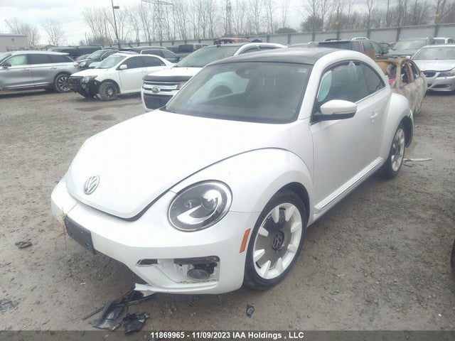 Volkswagen Beetle Wolfsburg Edition 2019 3VWJD7AT9KM715351 Image 2
