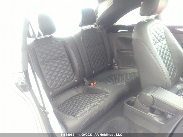 Volkswagen Beetle Wolfsburg Edition 2019 3VWJD7AT9KM715351 Image 8