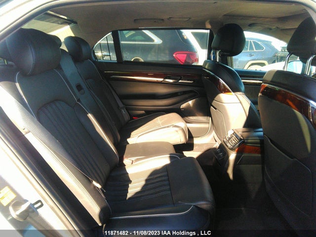 Genesis G90 Ultimate 2017 KMHG54JH2HU027518 Image 8