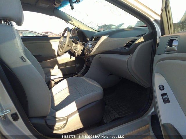 Hyundai ACCENT SE 2017 KMHCT4AE9HU324425 Image 5