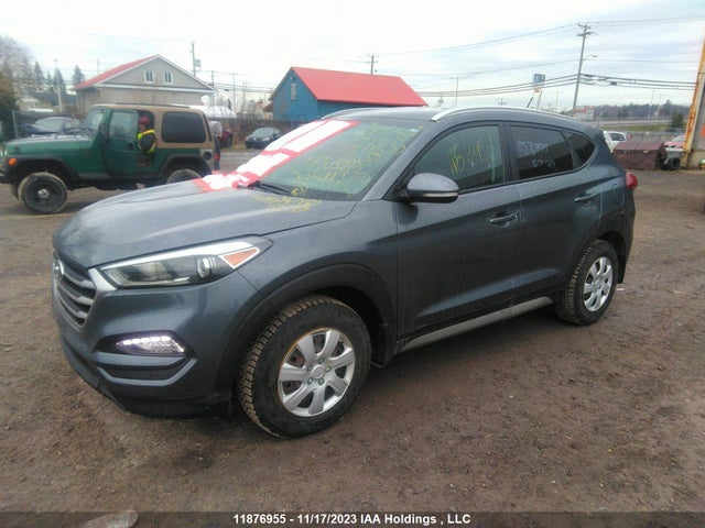 Hyundai TUCSON 2017 KM8J3CA45HU304990 Image 2