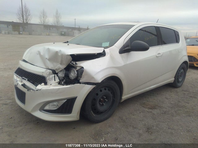 Chevrolet Sonic Rs 2015 1G1JG6SB5F4159169 Image 2