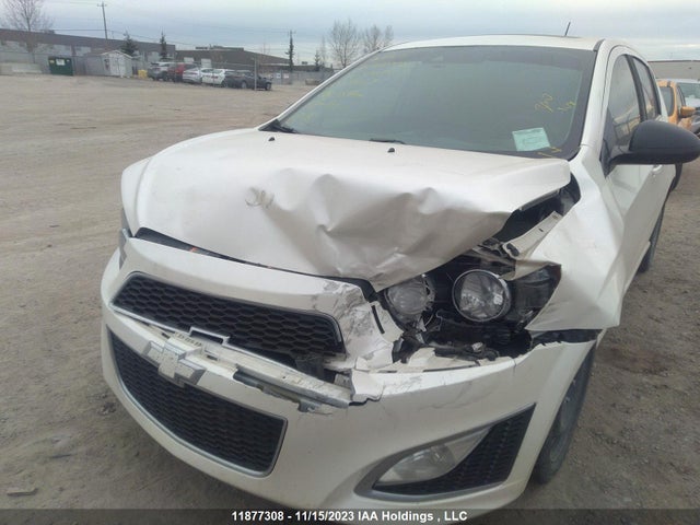 Chevrolet Sonic Rs 2015 1G1JG6SB5F4159169 Image 6