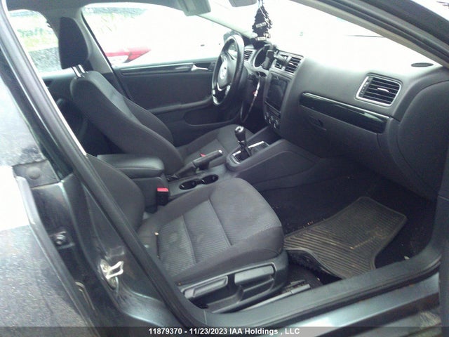 3VWB07AJ2FM239657 Volkswagen JETTA SE