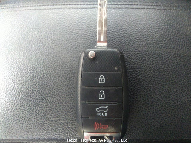 KIA Rondo Lx 2016 KNAHT8A30G7130893 Image 11