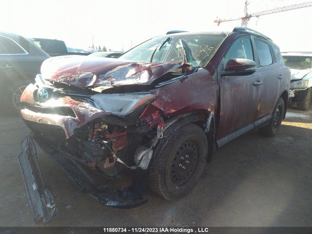 Toyota RAV4 LE 2018 2T3BFREV5JW857959 Image 2