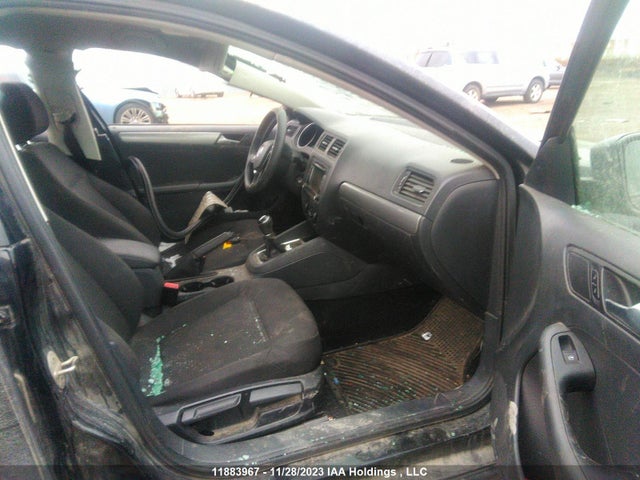 3VW1K7AJ3FM293085 Volkswagen JETTA S