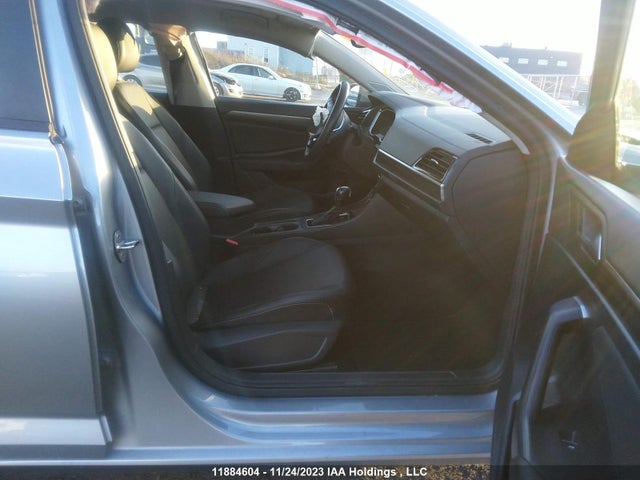 3VWE57BU2MM078229 Volkswagen Jetta Highline