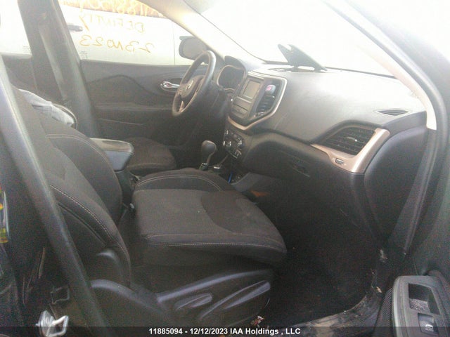 Продаж на аукціоні авто 2016 Jeep Cherokee Latitude, vin: 1C4PJMCS4GW150555, номер лоту: 11885094