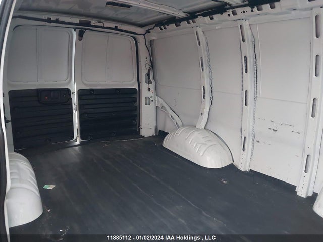 Chevrolet EXPRESS 2023 1GCWGAFP1P1119602 Image 8