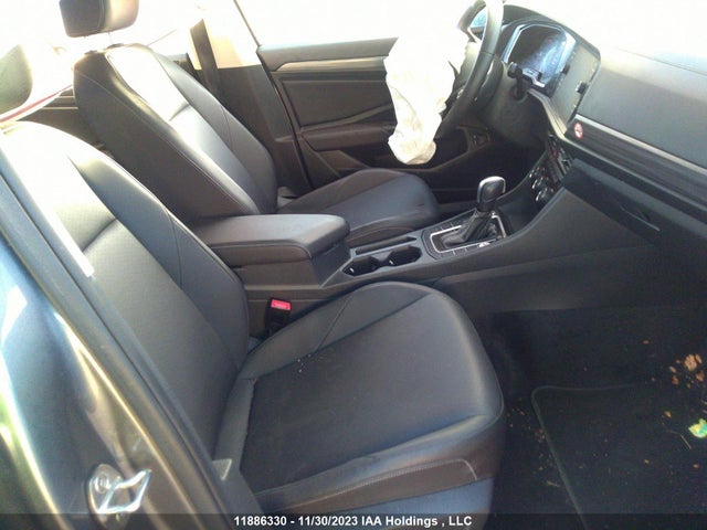 3VWE57BU7MM077612 Volkswagen JETTA