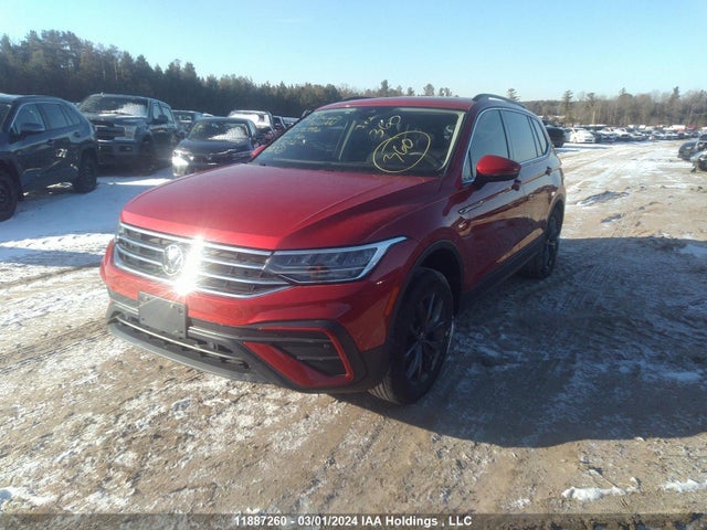 3VV2B7AX8NM072996 Volkswagen TIGUAN SE