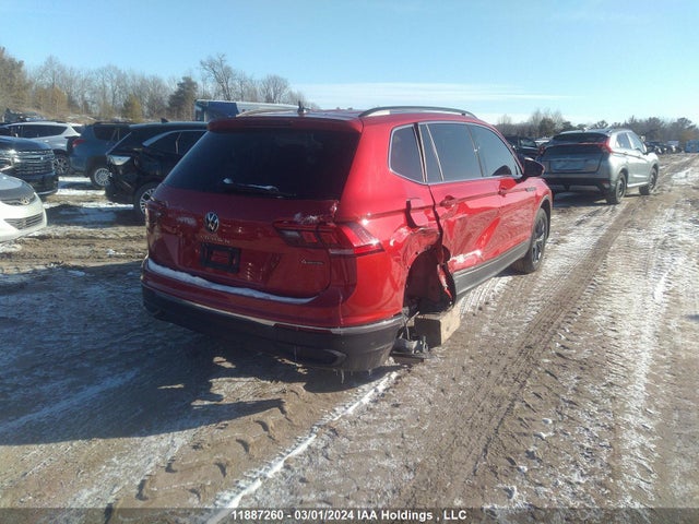 3VV2B7AX8NM072996 Volkswagen TIGUAN SE