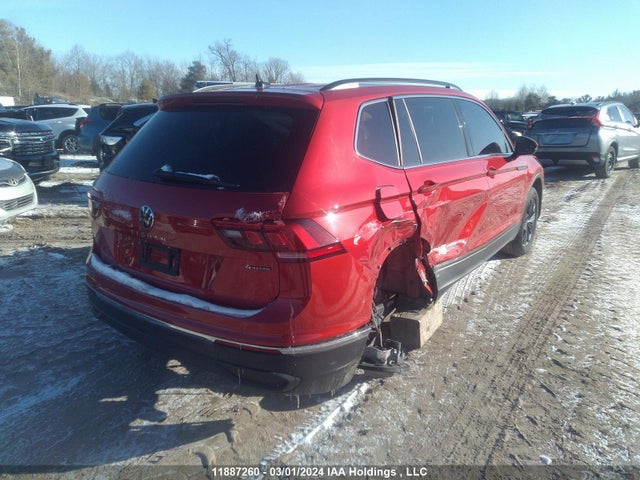 3VV2B7AX8NM072996 Volkswagen TIGUAN SE