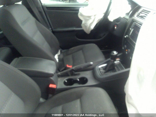 3VWB67AJ1GM323131 Volkswagen Jetta Sedan Comfortline