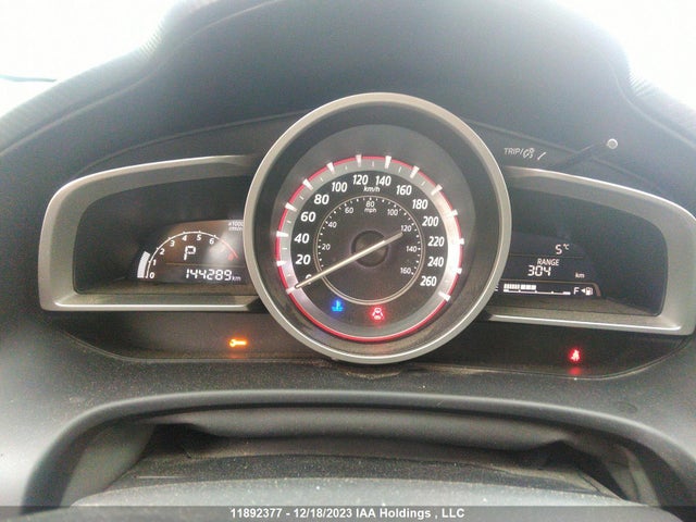 JM1BM1L70E1176589 Mazda Mazda3 Gs-sky