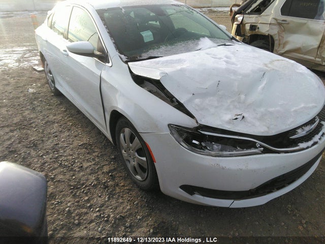 1C3CCCFB6FN667041 Chrysler 200 LX