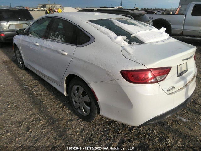1C3CCCFB6FN667041 Chrysler 200 LX