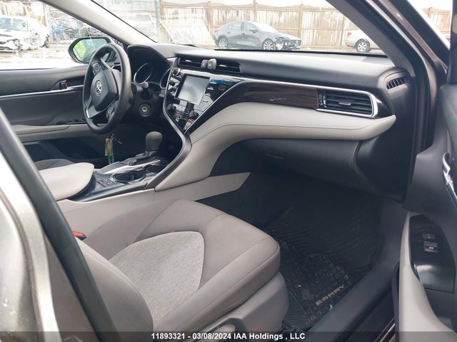 Продаж на аукціоні авто 2018 Toyota Camry Le/se/xle, vin: 4T1B11HK4JU617375, номер лоту: 11893321
