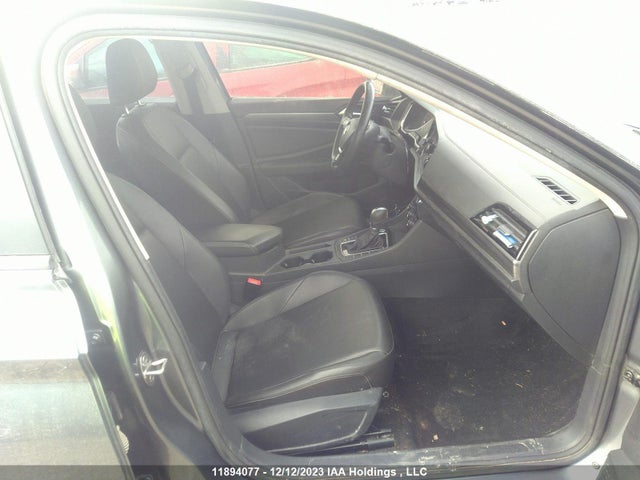 3VWE57BU6KM022937 Volkswagen JETTA
