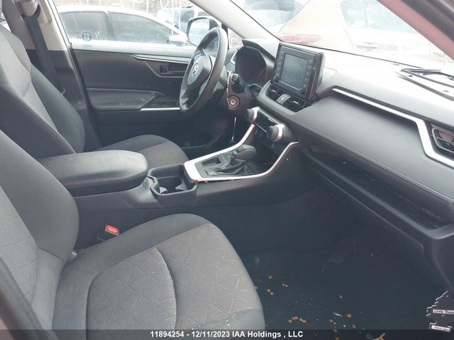 Toyota RAV4 LE 2019 2T3Z1RFV8KW029644 Image 5