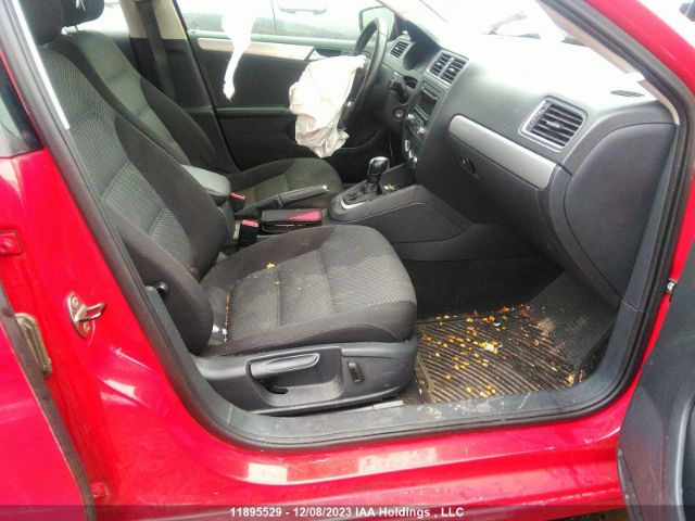 3VWDK7AJ9EM401799 Volkswagen Jetta Sedan Comfortline
