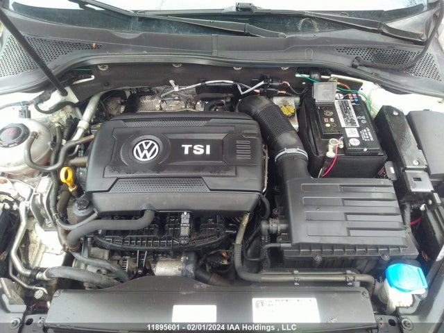 3VWM17AUXJM758979 Volkswagen GOLF ALLTRACK
