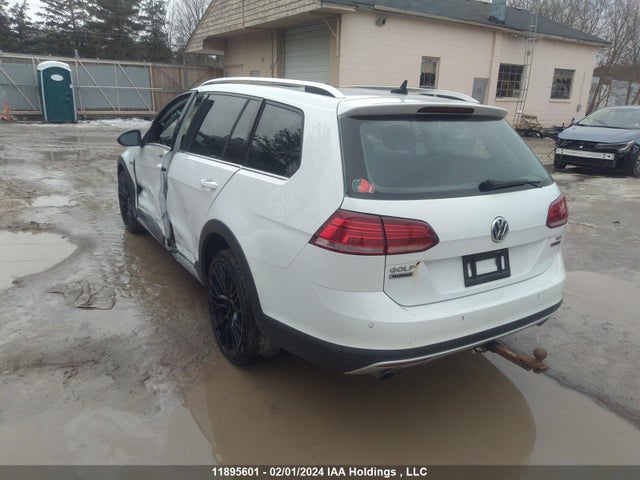 3VWM17AUXJM758979 Volkswagen GOLF ALLTRACK