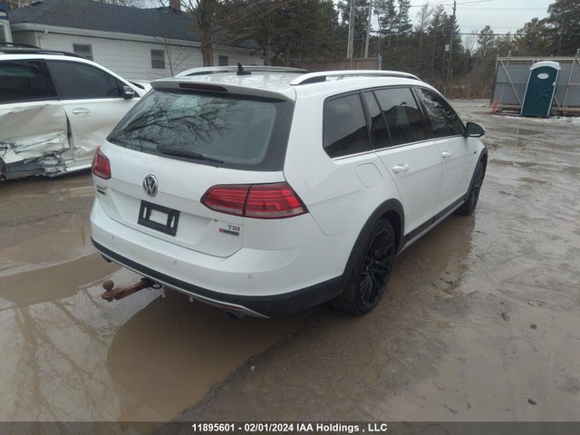 3VWM17AUXJM758979 Volkswagen GOLF ALLTRACK