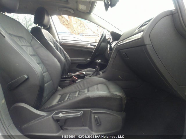 3VWM17AUXJM758979 Volkswagen GOLF ALLTRACK
