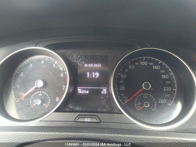 3VWM17AUXJM758979 Volkswagen GOLF ALLTRACK