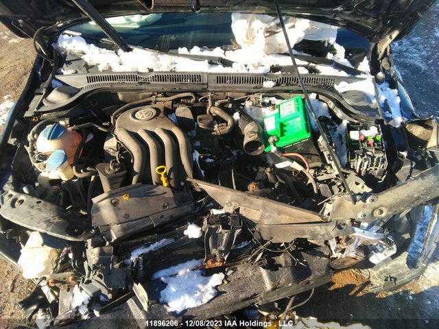 3VWDK7AJ8EM392786 Volkswagen Jetta Sedan Comfortline