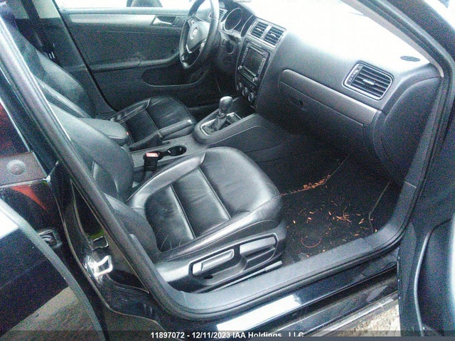 3VWL07AJ6FM312050 Volkswagen JETTA SEL