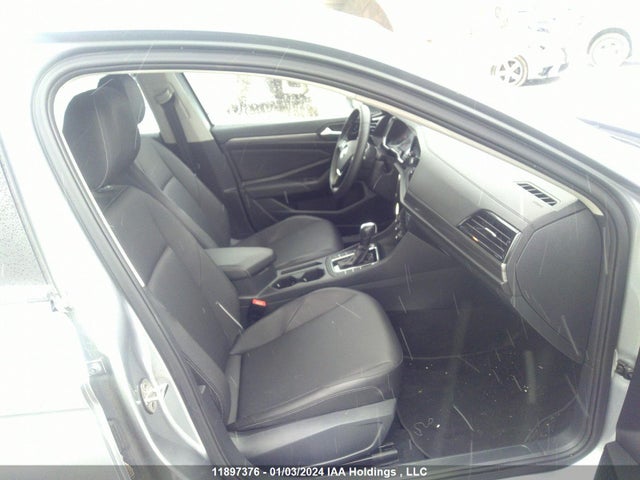 3VWE57BU6MM075415 Volkswagen JETTA SEL