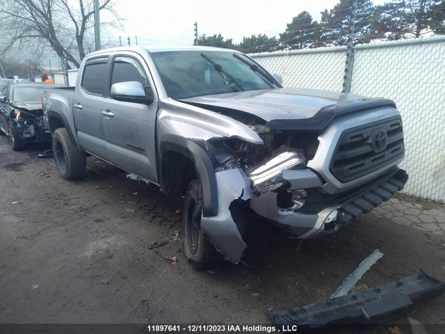 Toyota Tacoma Dbl Cab/sr/trdspt/or/pro 2017 5TFCZ5AN6HX086024 головне зображення