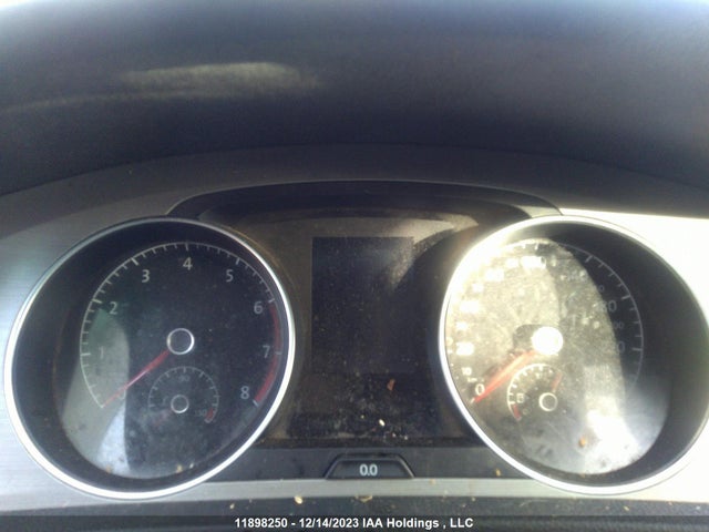 3VW117AU8FM010077 Volkswagen GOLF