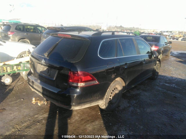 3VWML7AJ4EM620635 Volkswagen Golf Wagon