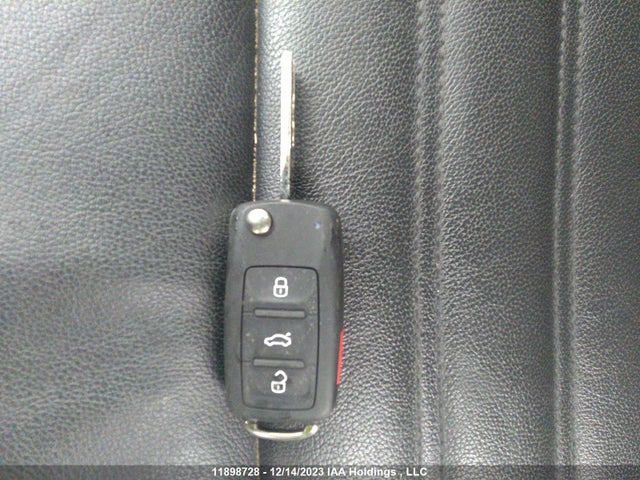 1VWKA7A36KC006567 Volkswagen PASSAT