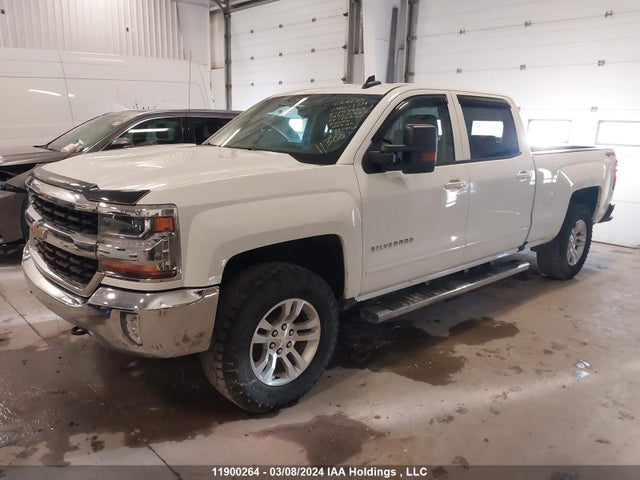 Chevrolet Silverado K1500 Lt 2018 3GCUKREC4JG153433 Image 2
