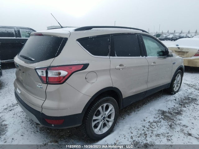 1FMCU9GD9HUA72085 Ford ESCAPE SE